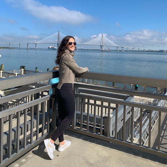 Meet your Posher, Jana - Picture 1 of 1